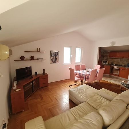 Nerina Apartment Petrovac Екстериор снимка