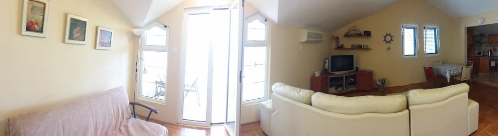 Nerina Apartment Petrovac Екстериор снимка